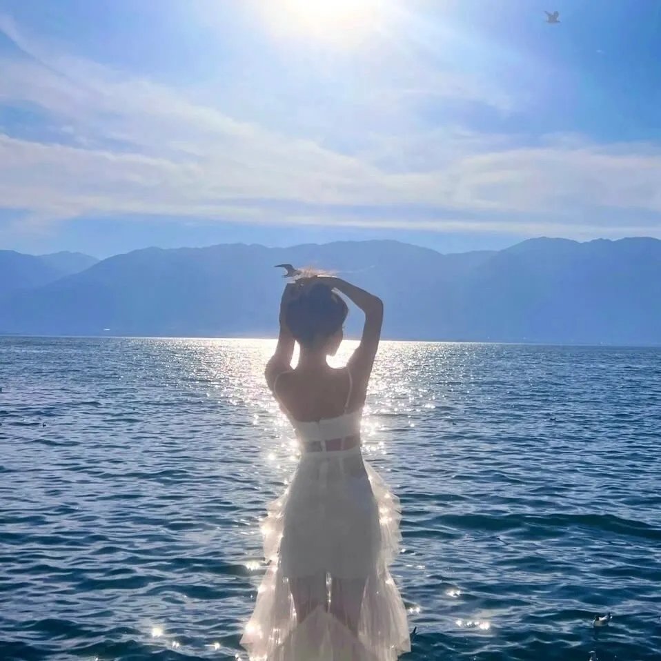 嗜谎之神海报